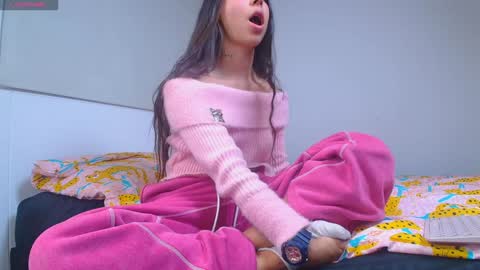 Snapshot of hazel_mafia_ chatting on 12/22/24, 11:41 Hazel Mafia online show from 12/22/24, 11:41