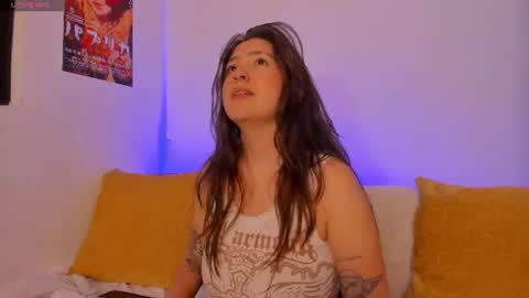 Snapshot of hazel_shy chatting on 06/14/26, 02:24 Im Hazel online show from 06/14/26, 02:24
