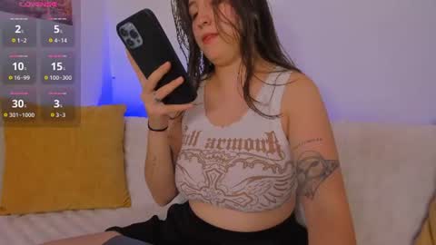 Snapshot of hazel_shy chatting on 07/09/26, 09:52 Im Hazel online show from 07/09/26, 09:52