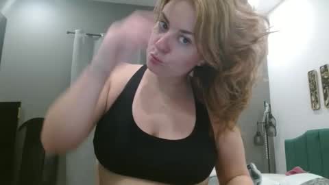 Hazel online show from 05/06/26, 01:03