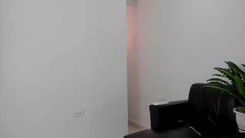 hazel_slim_ online show from 02/20/26, 02:39