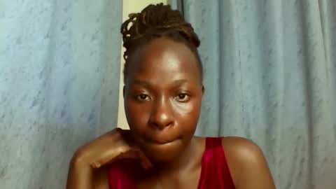 hazel_tess online show from 11/17/25, 11:05