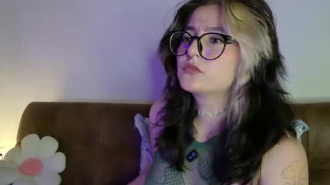Snapshot of hazelbrownn23 chatting on 05/27/26, 12:18 Hazel Brown online show from 05/27/26, 12:18