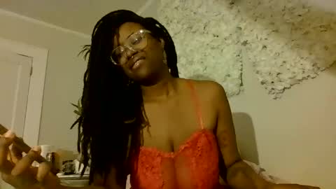 Hazel Hanes online show from 01/12/26, 09:31