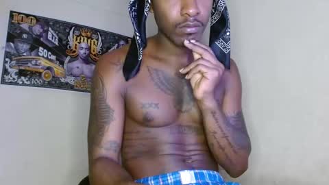 hazlan_420 online show from 10/08/25, 12:14