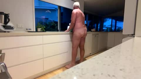 h babe online show from 04/24/26, 08:11