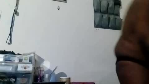 Snapshot of hbdj2164 chatting on 01/03/25, 11:03 hbdj2164 online show from 01/03/25, 11:03