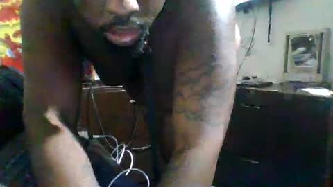 Snapshot of hbdj2164 chatting on 09/10/25, 11:43 hbdj2164 online show from 09/10/25, 11:43