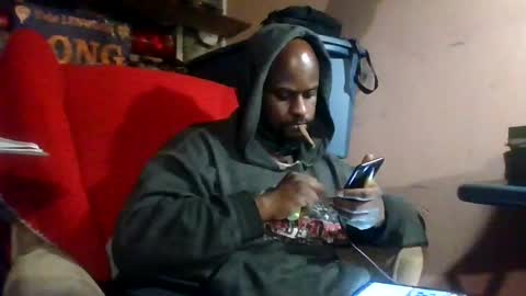 Snapshot of hbdj2164 chatting on 09/14/25, 11:42 hbdj2164 online show from 09/14/25, 11:42