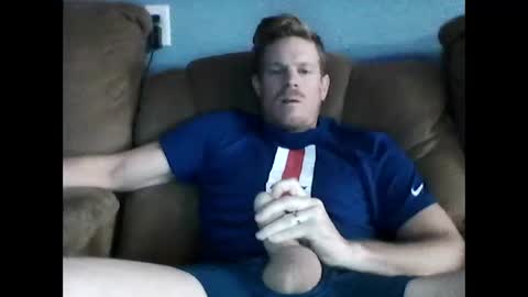 Snapshot of heags83 chatting on 12/15/24, 12:17 heags83 online show from 12/15/24, 12:17