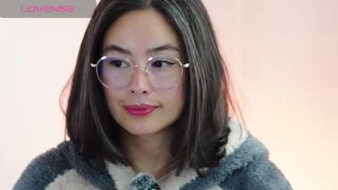 hearmymoans_18 online show from 02/05/26, 09:41