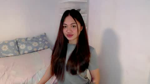 Snapshot of heart_of_asia chatting on 06/18/26, 03:40 Yoshin online show from 06/18/26, 03:40
