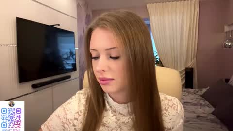 Mona online show from 11/28/25, 09:23