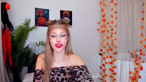 heartedlove_1 online show from 10/31/25, 01:23