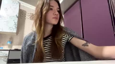 Lili online show from 03/17/26, 02:20