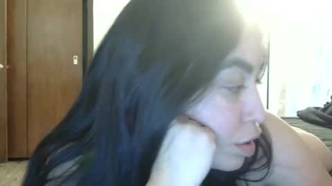 heatwavee online show from 11/10/25, 06:07