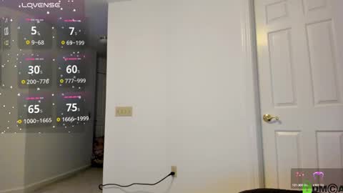 Snapshot of heaveniabb chatting on 12/12/24, 05:52 Helen online show from 12/12/24, 05:52