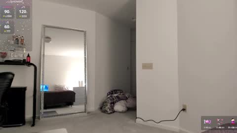 Snapshot of heaveniabb chatting on 01/17/25, 03:55 Helen online show from 01/17/25, 03:55