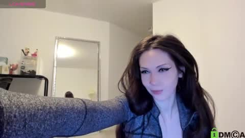 Snapshot of heaveniabb chatting on 02/07/25, 03:01 Helen online show from 02/07/25, 03:01