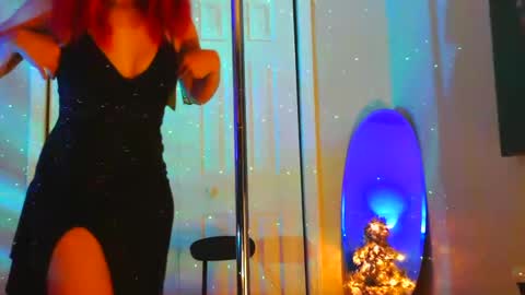 Snapshot of heavenllyy chatting on 01/01/25, 09:17 Heavenllyy online show from 01/01/25, 09:17