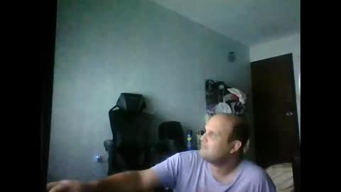 Heavy Rebell online show from 10/24/25, 04:42