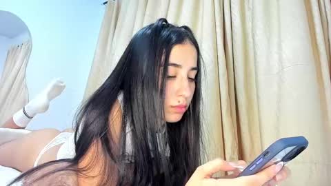 Alejandra online show from 02/12/25, 12:05