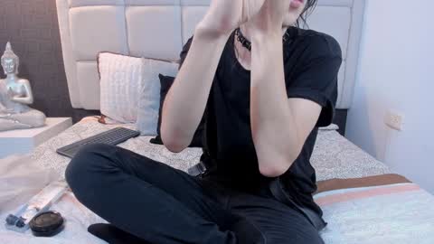 Keira Hecate online show from 02/04/25, 07:44