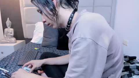 Keira Hecate online show from 02/12/25, 07:45