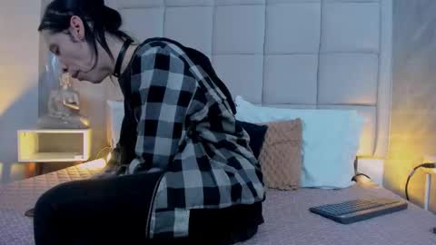 Keira Hecate online show from 10/01/25, 08:26