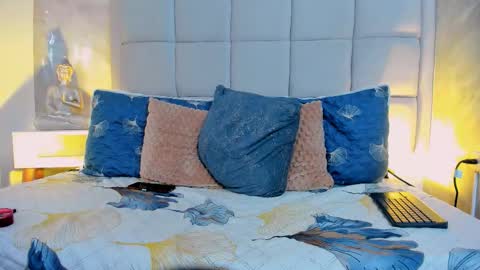 Keira Hecate online show from 10/06/25, 08:06