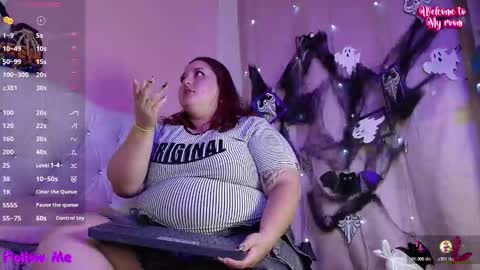 Snapshot of hecate23 chatting on 11/01/25, 02:08 Cath online show from 11/01/25, 02:08