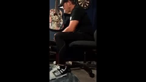 hecatoncheires187420 online show from 12/19/25, 10:39