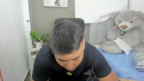 Snapshot of hector_18_ chatting on 05/29/26, 03:04 18 online show from 05/29/26, 03:04