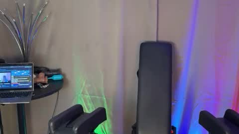 LockedThug online show from 12/22/25, 07:05