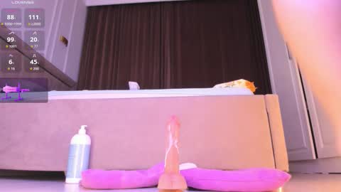 Call me Mia online show from 03/08/26, 06:55