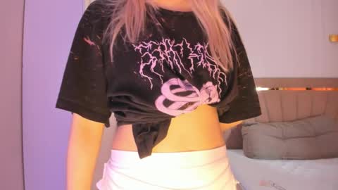 Call me Mia online show from 04/14/26, 03:23