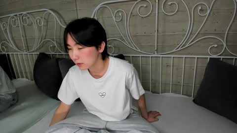 HEEJIN online show from 11/01/25, 08:11