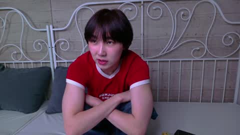 HEEJIN online show from 04/02/26, 08:17