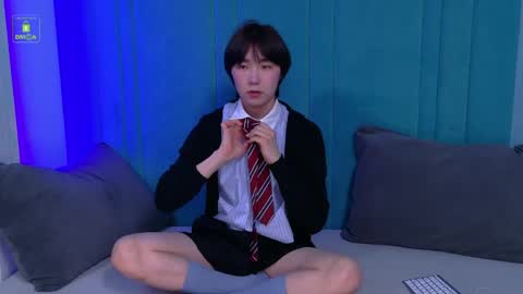 HEEJIN online show from 04/12/26, 03:39