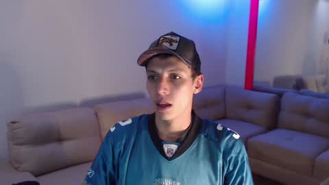 Snapshot of hefesto_69 chatting on 12/14/24, 10:18 hefesto_69 online show from 12/14/24, 10:18