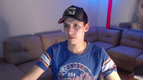 Snapshot of hefesto_69 chatting on 12/17/24, 12:01 hefesto_69 online show from 12/17/24, 12:01