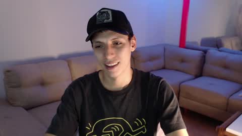 Snapshot of hefesto_69 chatting on 12/19/24, 10:21 hefesto_69 online show from 12/19/24, 10:21