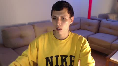 Snapshot of hefesto_69 chatting on 12/21/24, 02:30 hefesto_69 online show from 12/21/24, 02:30