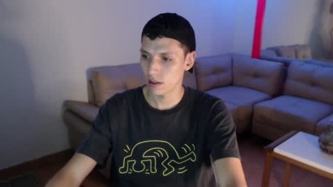 Snapshot of hefesto_69 chatting on 01/02/25, 11:27 hefesto_69 online show from 01/02/25, 11:27