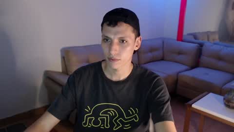 Snapshot of hefesto_69 chatting on 01/03/25, 02:32 hefesto_69 online show from 01/03/25, 02:32