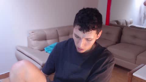 Snapshot of hefesto_69 chatting on 01/14/25, 08:04 hefesto_69 online show from 01/14/25, 08:04