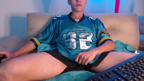 Snapshot of hefesto_69 chatting on 01/28/25, 02:32 hefesto_69 online show from 01/28/25, 02:32