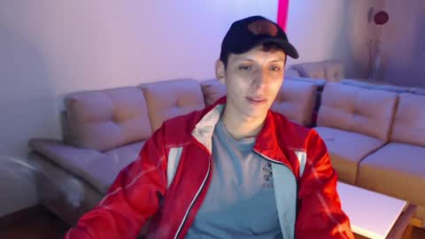 Snapshot of hefesto_69 chatting on 01/31/25, 02:04 hefesto_69 online show from 01/31/25, 02:04