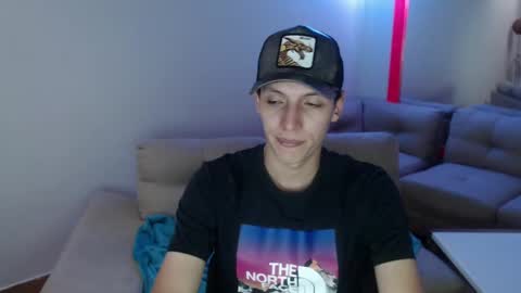 Snapshot of hefesto_69 chatting on 02/24/25, 10:03 hefesto_69 online show from 02/24/25, 10:03