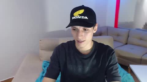 Snapshot of hefesto_69 chatting on 02/26/25, 08:11 hefesto_69 online show from 02/26/25, 08:11